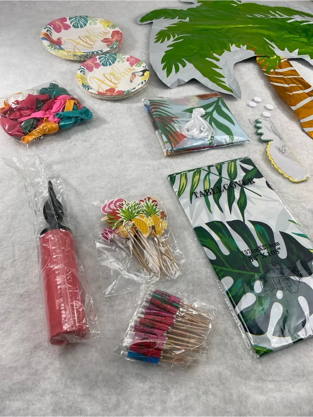 Tropical Aloha Birthday Party Decorations - Multicolor